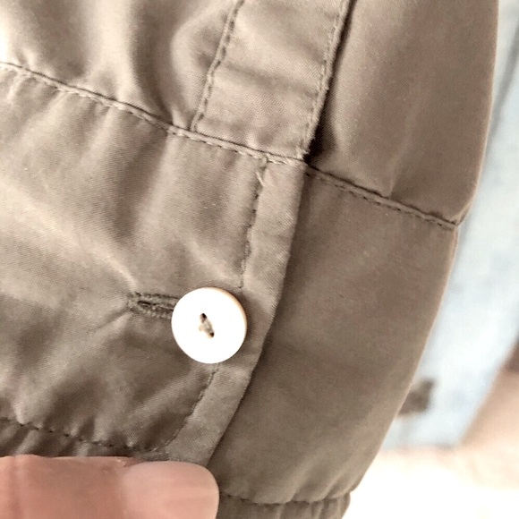 Chico’s khaki/olive long-sleeve blouse with patch pockets on front & epaulettes - Picture 7 of 15